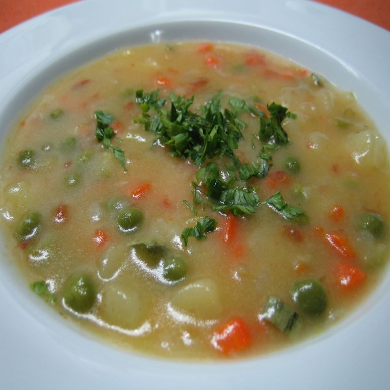 Read more about the article 21 de junho: Entrada do inverno. Conheça os alimentos típicos da estação e uma receita de sopa para o friozinho!